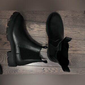 Zara low Chelsea boots